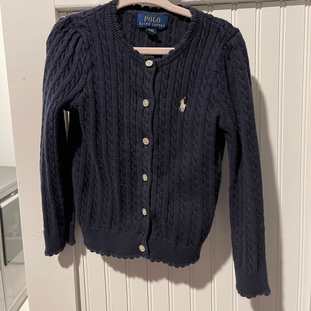 Adorable 4T button down cardigan in great condition
